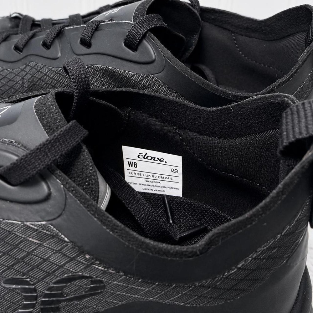 Clove Alto Women's All Black Nursing Sneakers - Picture 4 of 8